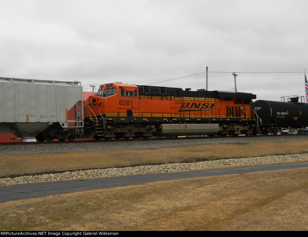 BNSF 6281 DPU 